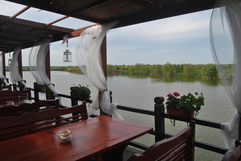 Lacul Racilor Olimp Bagian luar foto