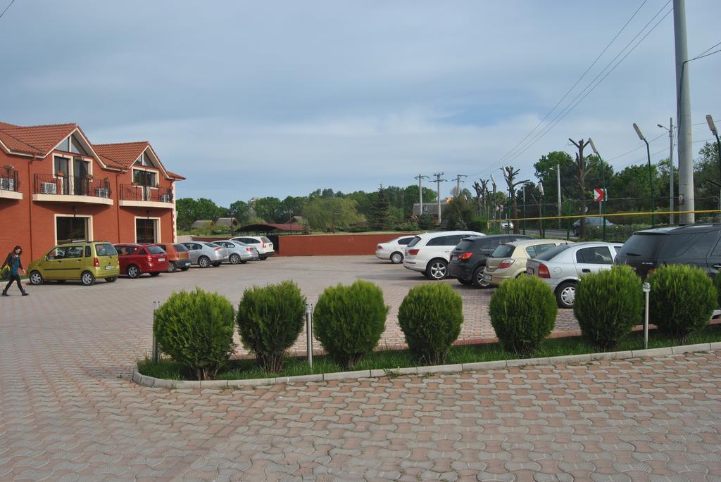 Lacul Racilor Olimp Bagian luar foto