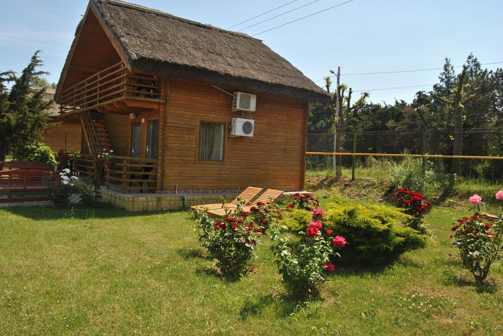 Lacul Racilor Olimp Bagian luar foto